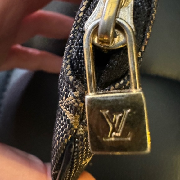 LOUIS VUITTON Porte Monnais Round Coin Case Monogram Mini Canvas Leather Black - Picture 6 of 6